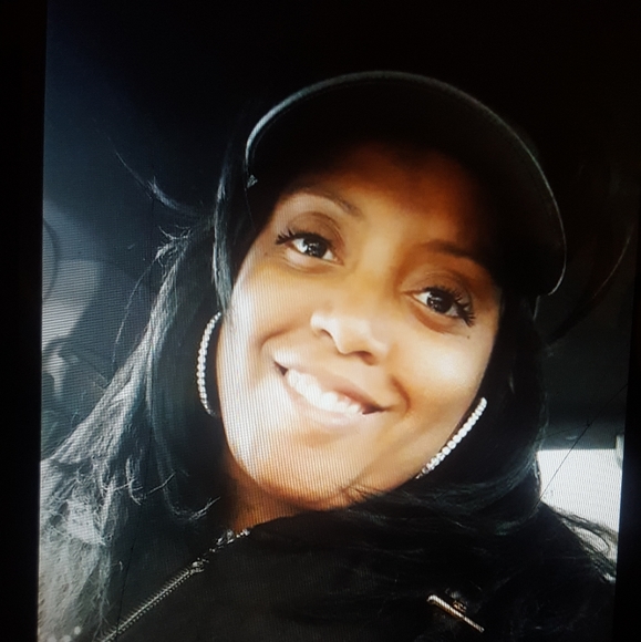 Meet your Posher, Monika - Picture 1 of 1